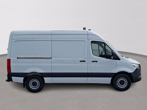 Used 2026 Mercedes-Benz Sprinter 2500 image 4