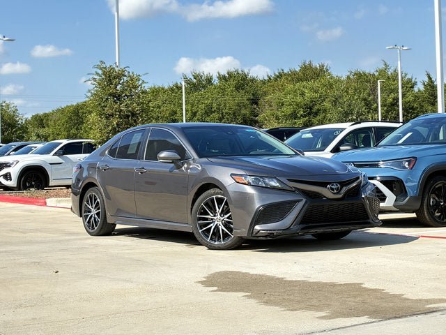 Used 2023 Toyota Camry SE FWD image 6