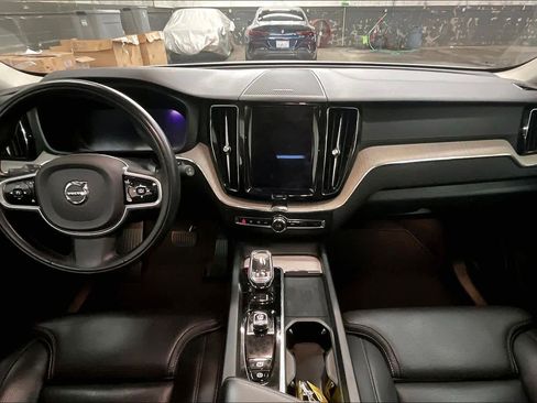 Used 2022 Volvo XC60 B5 Inscription w/ Advanced Package image 16