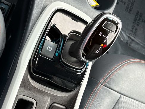 Used 2020 Chevrolet Bolt Premier w/ Infotainment Package image 22