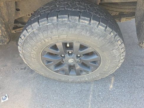 Used 2022 Toyota Tacoma SR5 RWD image 21