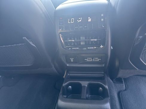 Used 2021 Jeep Grand Cherokee L Limited image 16