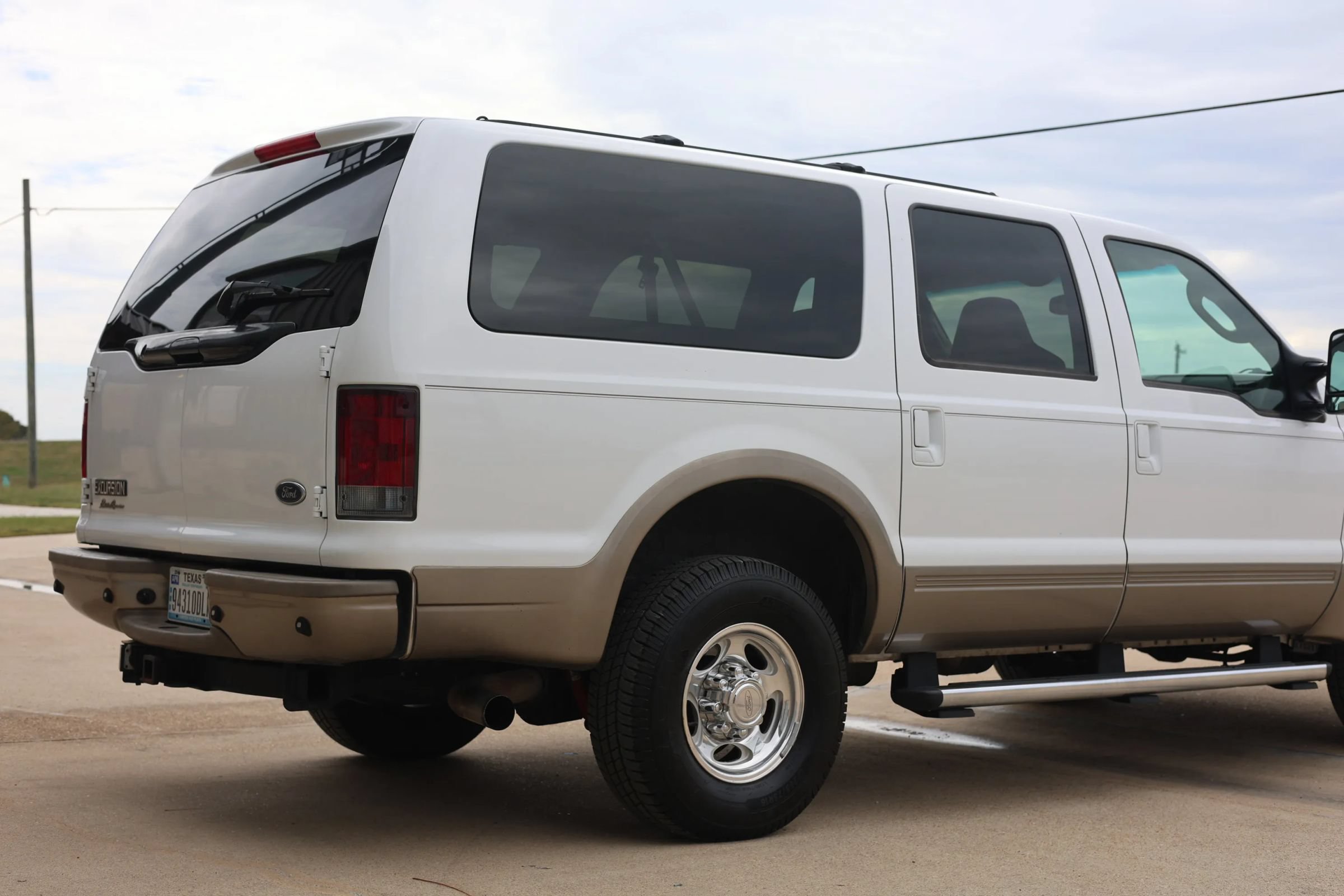 Used 2004 Ford Excursion Eddie Bauer AWD/4WD image 4