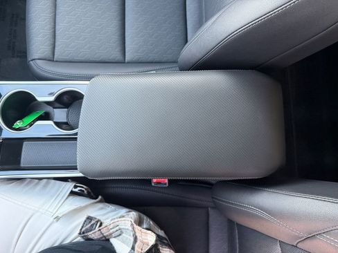 Used 2025 Chevrolet Equinox LT w/ Convenience Package II image 25