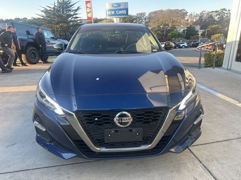 Used 2019 Nissan Altima 2.5 SR image 2