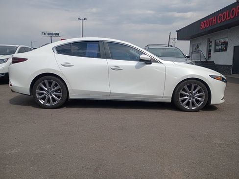 Used 2019 MAZDA MAZDA3 Sedan FWD image 8