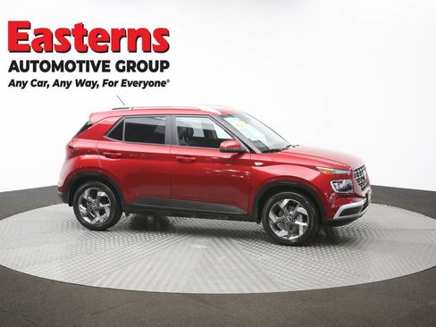 Used 2024 Hyundai Venue Limited FWD image 46