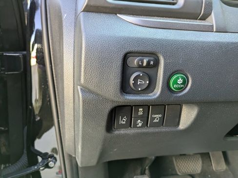 Used 2023 Honda Ridgeline Sport image 13