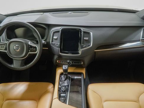 Used 2019 Volvo XC90 T6 Momentum w/ Advanced Package AWD/4WD image 28