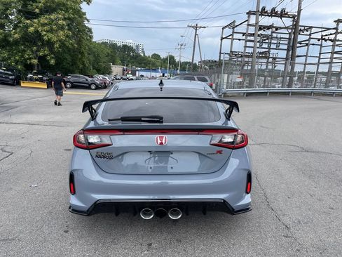 Used 2025 Honda Civic Type R image 4