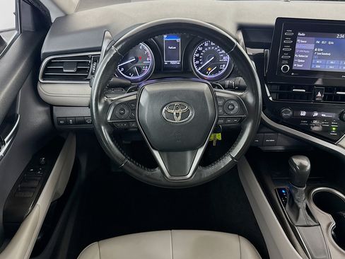 Used 2021 Toyota Camry SE FWD image 15