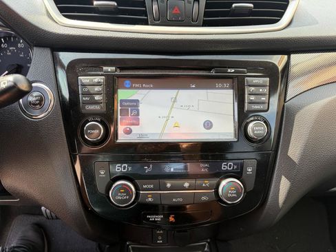 Used 2016 Nissan Rogue SL w/ SL Premium Package AWD/4WD image 19