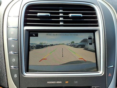 Used 2016 Lincoln MKX Select w/ Climate Package AWD/4WD image 18