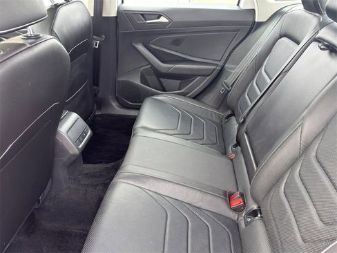 Used 2022 Volkswagen Jetta SEL image 28