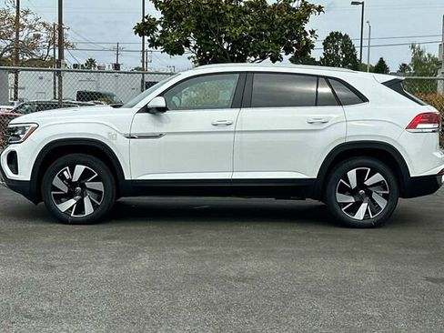 New 2024 Volkswagen Atlas Cross Sport SE FWD image 7