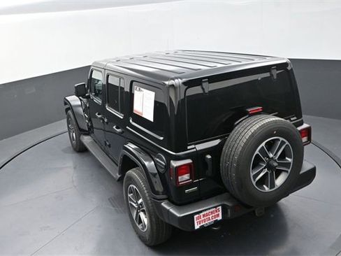 Used 2023 Jeep Wrangler Unlimited Sahara w/ Cold Weather Group image 23