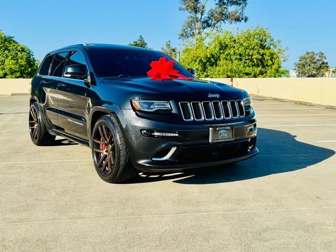 Used 2014 Jeep Grand Cherokee SRT8 w/ Luxury Group II AWD/4WD image 29