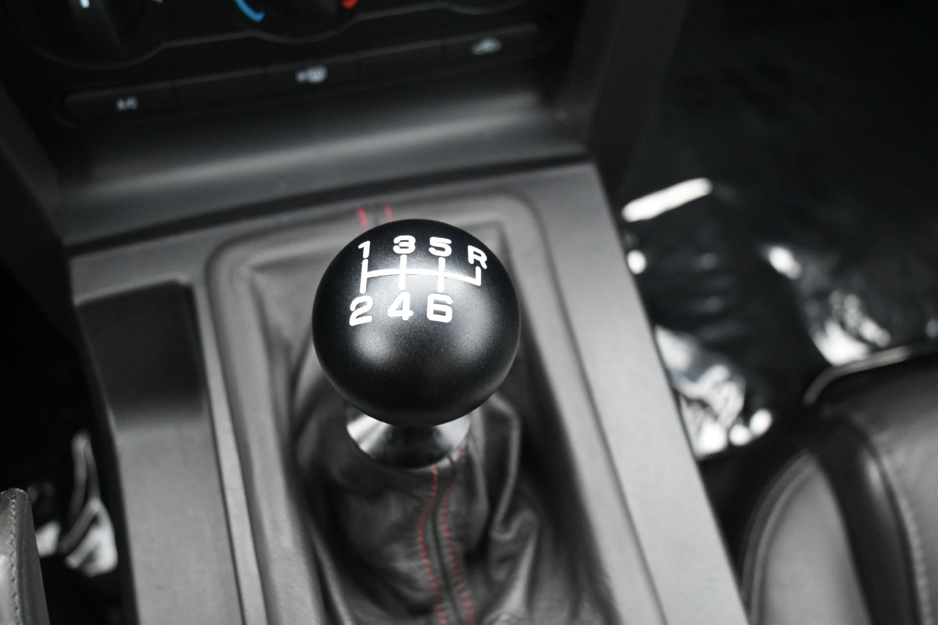 Used 2007 Ford Mustang Shelby GT500 RWD image 22