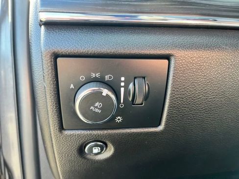 Used 2021 Jeep Grand Cherokee Limited w/ Sun & Sound Group AWD/4WD image 28