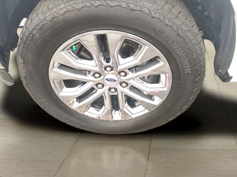Used 2025 Ford F150 Lariat w/ Equipment Group 502A High AWD/4WD image 37