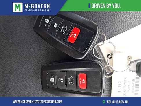 Used 2022 Toyota RAV4 XLE w/ Convenience Package AWD/4WD image 38