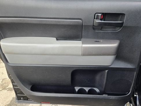 Used 2013 Toyota Tundra 4x4 CrewMax w/ TRD Off-Road Pkg image 12