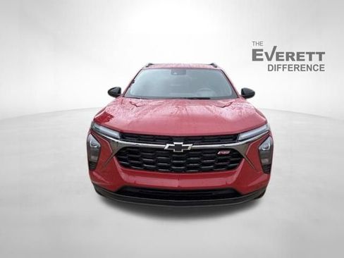 New 2026 Chevrolet Trax RS w/ Driver Confidence Package FWD image 2