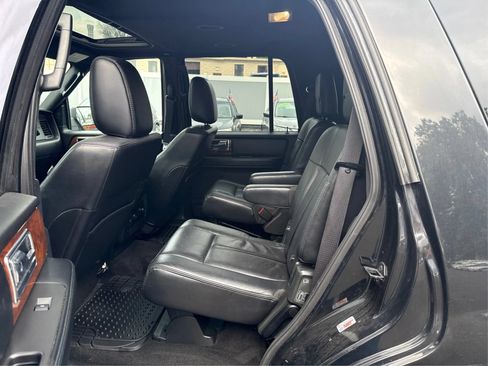 Used 2015 Lincoln Navigator 4WD image 10