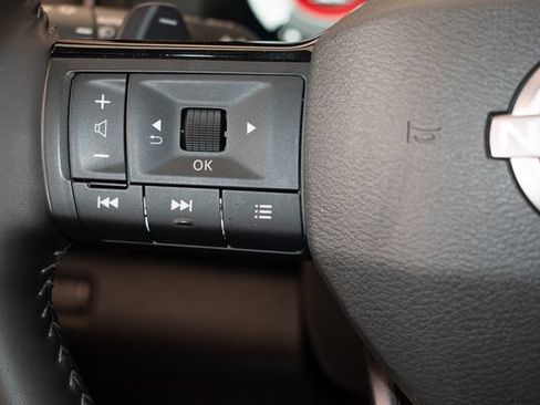 Used 2026 Nissan Pathfinder SL AWD/4WD image 25