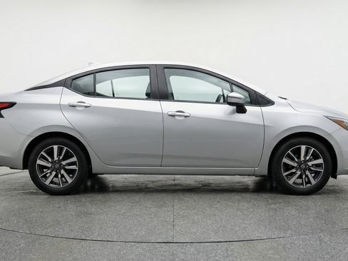 Used 2025 Nissan Versa SV FWD image 11