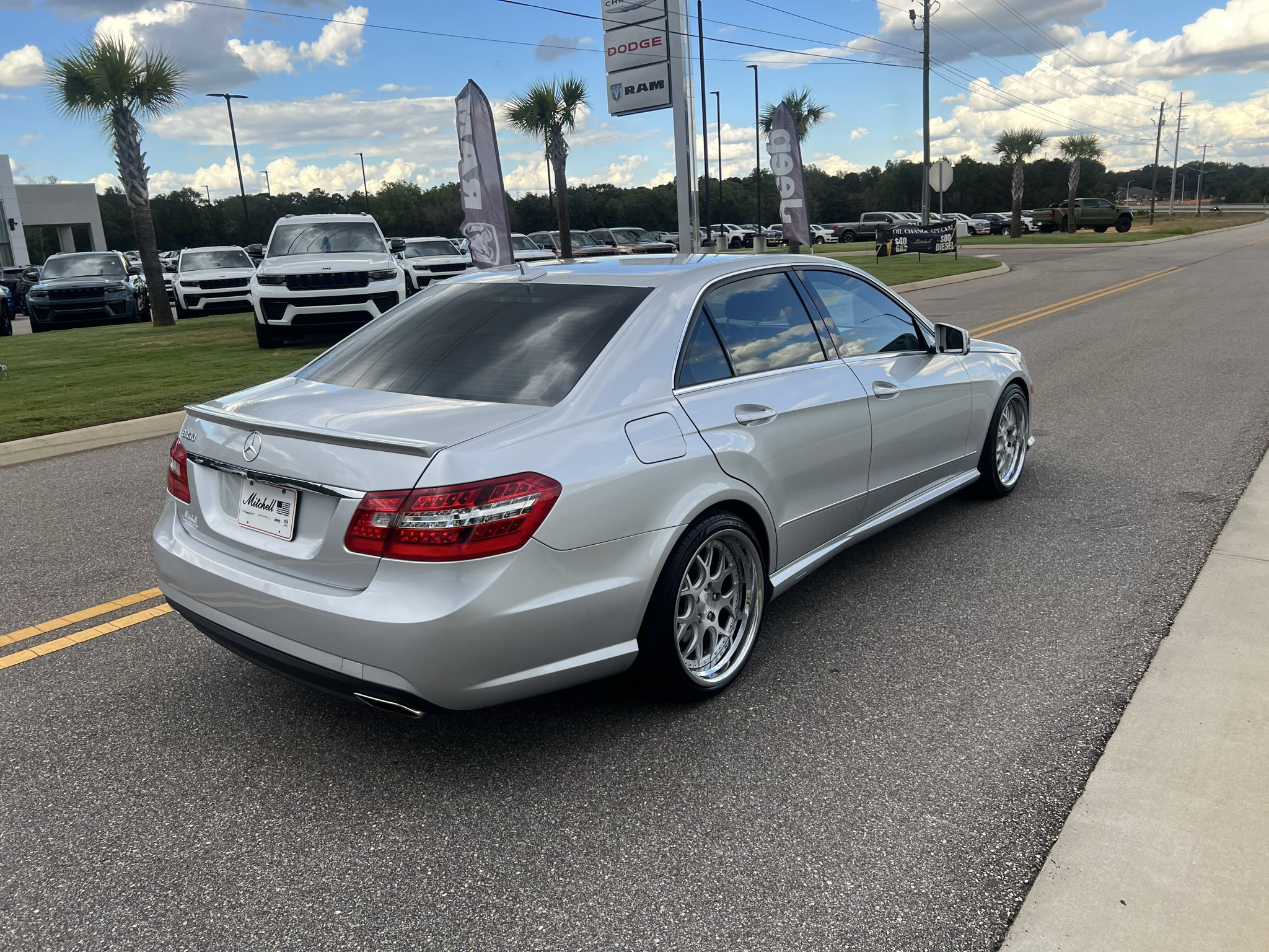 Used 2011 Mercedes-Benz E 350 Sedan image 9