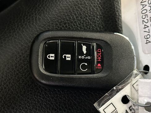 Used 2024 Honda Pilot Touring image 28