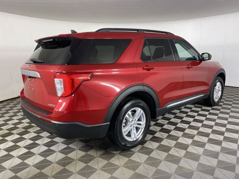Used 2023 Ford Explorer XLT AWD/4WD image 19