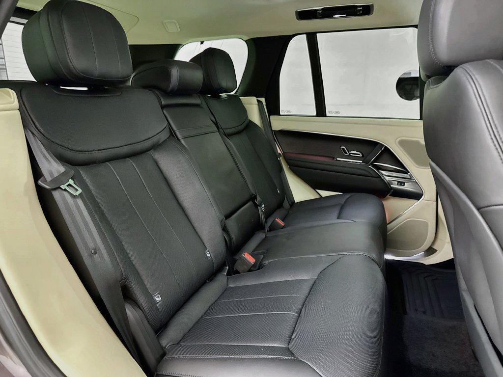 Used 2022 Land Rover Range Rover SE AWD/4WD image 28