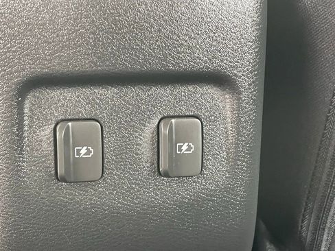 Used 2024 Nissan Kicks SV image 21