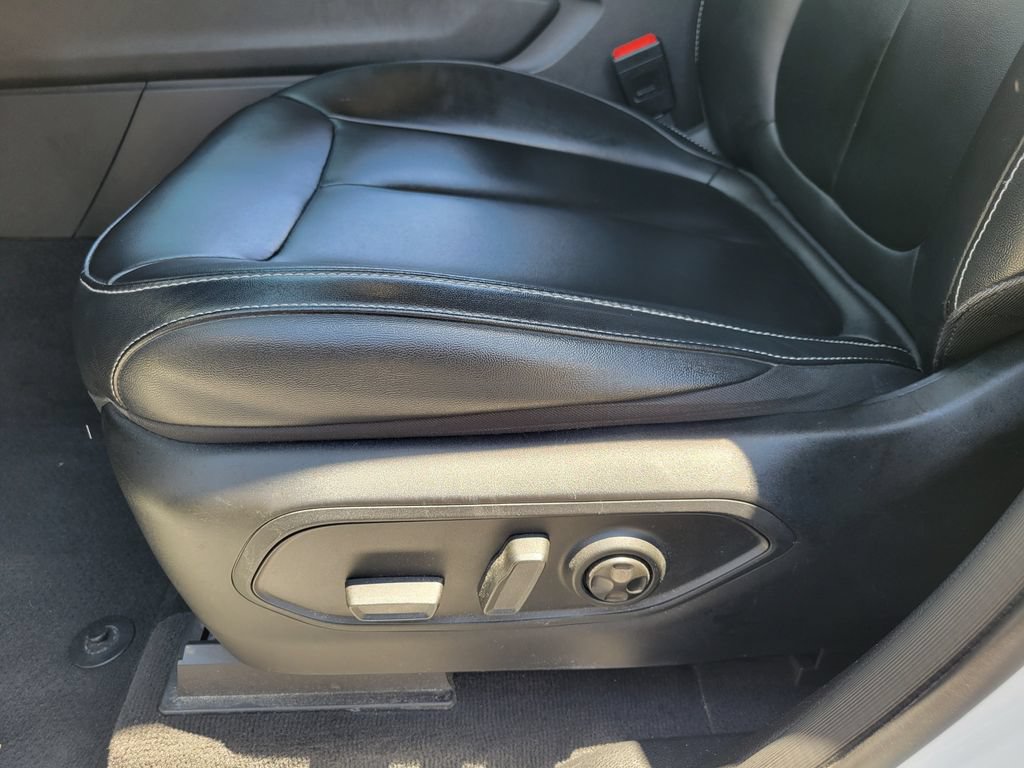 Used 2023 Jeep Grand Cherokee Limited RWD image 16