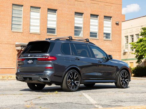 Used 2021 BMW X7 xDrive40i w/ M Sport Package AWD/4WD image 10