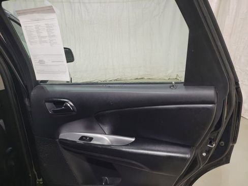 Used 2016 Dodge Journey SE image 40