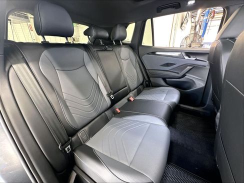 New 2026 Volkswagen Tiguan SE R-Line FWD image 10