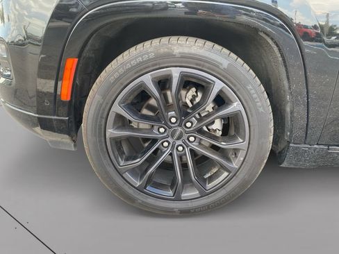 Used 2024 Jeep Grand Wagoneer L Series II w/ Quick Order Packagew 28T AWD/4WD image 12