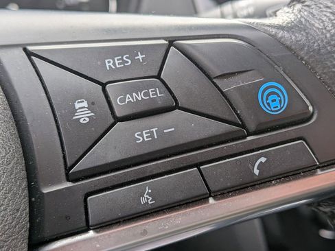 Used 2020 Nissan Rogue SV w/ Premium Package AWD/4WD image 21