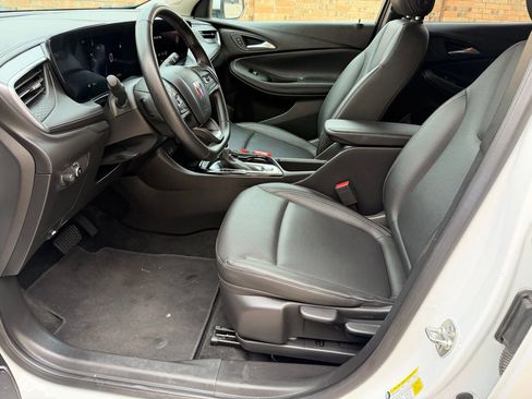 Used 2024 Buick Encore GX Sport Touring image 15