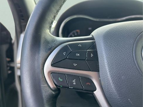 Certified 2020 Jeep Grand Cherokee Altitude image 16