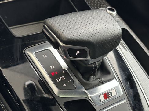 Used 2024 Audi SQ5 Premium Plus image 25