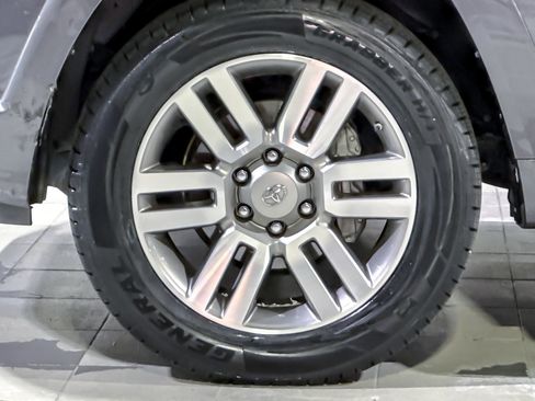 Used 2010 Toyota 4Runner Limited image 11