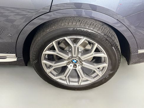 Used 2022 BMW X7 xDrive40i w/ Parking Assistance Package image 37