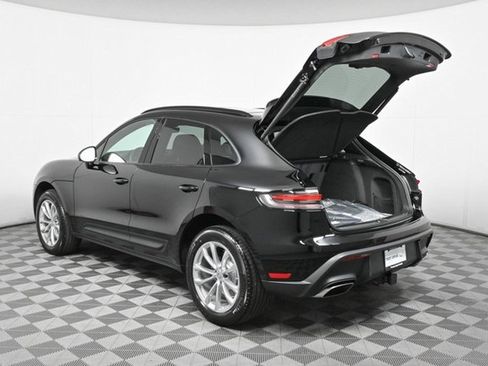 Certified 2025 Porsche Macan image 23