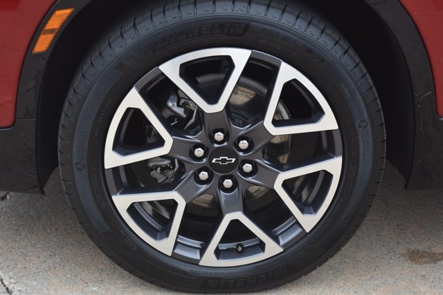Used 2025 Chevrolet Blazer RS FWD image 11