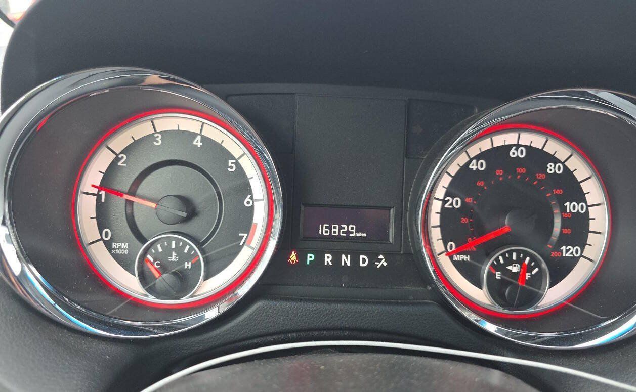 Used 2016 Dodge Grand Caravan SXT FWD image 9