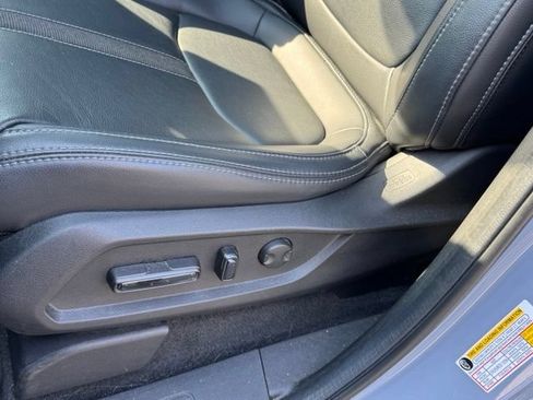 Used 2025 Honda Pilot Touring image 28